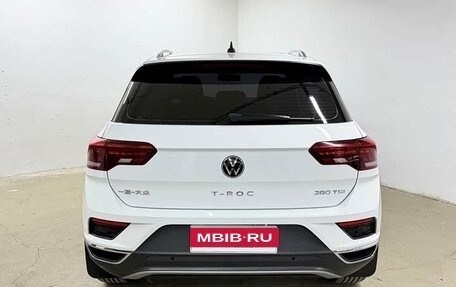Volkswagen T-Roc I, 2022 год, 1 500 444 рублей, 6 фотография