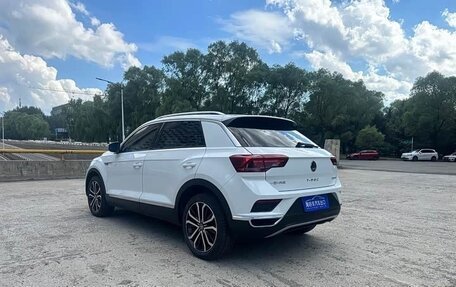 Volkswagen T-Roc I, 2023 год, 1 670 098 рублей, 6 фотография