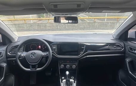 Volkswagen T-Roc I, 2023 год, 1 670 098 рублей, 9 фотография