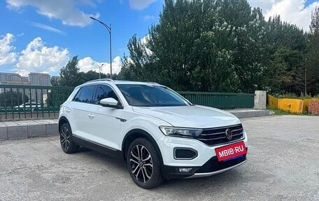 Volkswagen T-Roc I, 2023 год, 1 670 098 рублей, 3 фотография