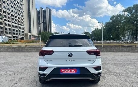 Volkswagen T-Roc I, 2023 год, 1 670 098 рублей, 4 фотография