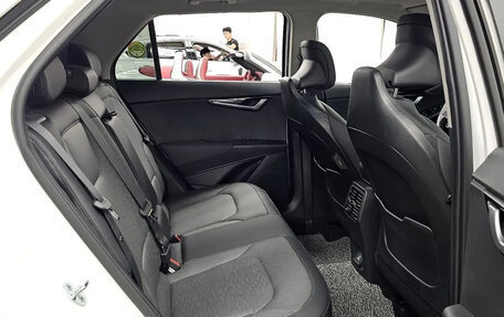 KIA Niro, 2022 год, 2 250 000 рублей, 17 фотография