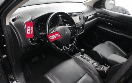 Mitsubishi Outlander III рестайлинг 3, 2016 год, 1 950 000 рублей, 5 фотография