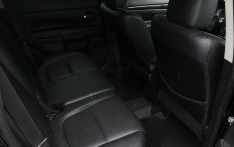 Mitsubishi Outlander III рестайлинг 3, 2016 год, 1 950 000 рублей, 24 фотография