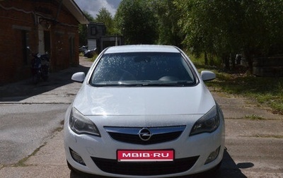 Opel Astra J, 2012 год, 740 000 рублей, 1 фотография
