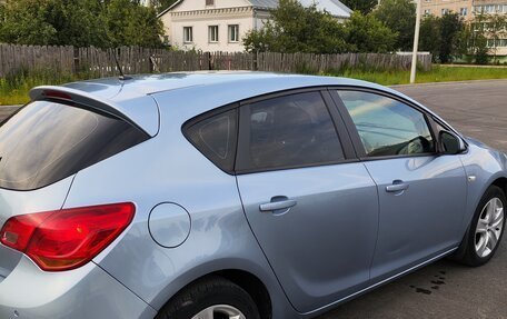 Opel Astra J, 2011 год, 709 000 рублей, 5 фотография