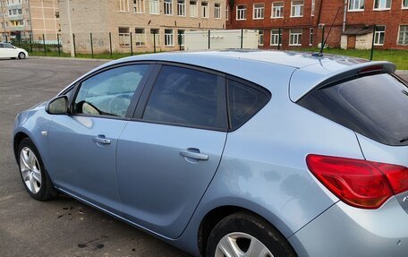 Opel Astra J, 2011 год, 709 000 рублей, 7 фотография
