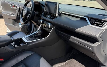 Toyota RAV4, 2021 год, 3 400 000 рублей, 11 фотография