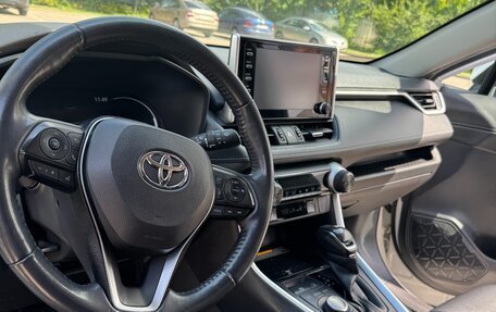 Toyota RAV4, 2021 год, 3 400 000 рублей, 7 фотография