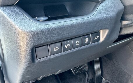 Toyota RAV4, 2021 год, 3 400 000 рублей, 19 фотография