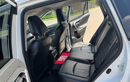 Toyota RAV4, 2021 год, 3 400 000 рублей, 17 фотография