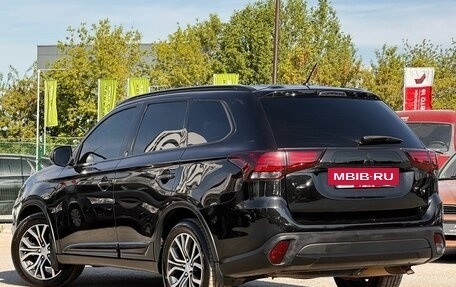 Mitsubishi Outlander III рестайлинг 3, 2016 год, 1 599 000 рублей, 5 фотография