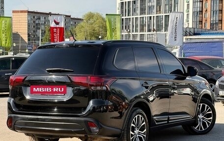 Mitsubishi Outlander III рестайлинг 3, 2016 год, 1 599 000 рублей, 7 фотография