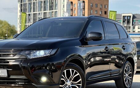 Mitsubishi Outlander III рестайлинг 3, 2016 год, 1 599 000 рублей, 9 фотография