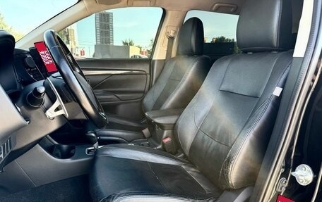 Mitsubishi Outlander III рестайлинг 3, 2016 год, 1 599 000 рублей, 27 фотография