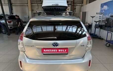 Toyota Prius Alpha I (ZVW40/41), 2016 год, 1 640 000 рублей, 5 фотография