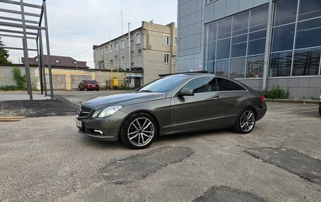 Mercedes-Benz E-Класс, 2010 год, 1 100 000 рублей, 1 фотография