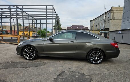 Mercedes-Benz E-Класс, 2010 год, 1 100 000 рублей, 3 фотография