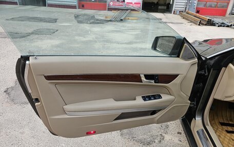 Mercedes-Benz E-Класс, 2010 год, 1 100 000 рублей, 10 фотография