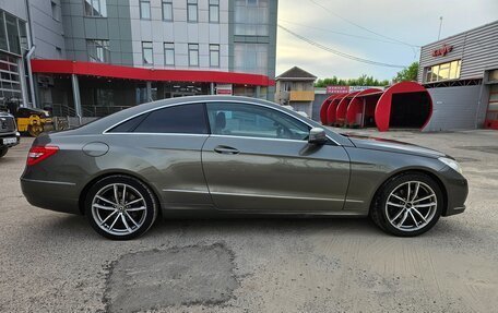 Mercedes-Benz E-Класс, 2010 год, 1 100 000 рублей, 5 фотография