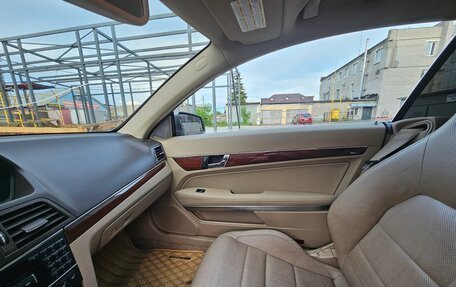 Mercedes-Benz E-Класс, 2010 год, 1 100 000 рублей, 12 фотография