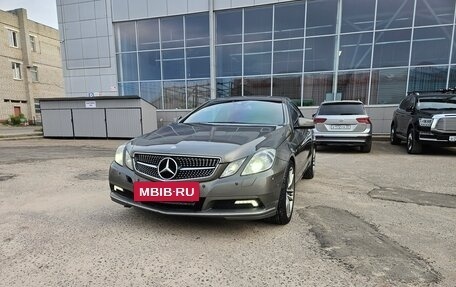 Mercedes-Benz E-Класс, 2010 год, 1 100 000 рублей, 2 фотография