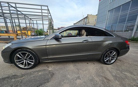 Mercedes-Benz E-Класс, 2010 год, 1 100 000 рублей, 21 фотография