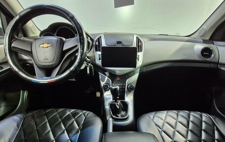 Chevrolet Cruze II, 2013 год, 682 000 рублей, 10 фотография