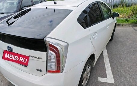 Toyota Prius, 2012 год, 1 029 000 рублей, 2 фотография