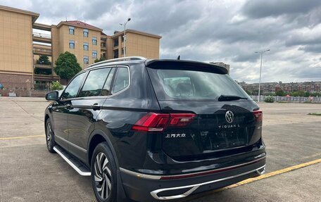 Volkswagen Tiguan II, 2023 год, 2 500 000 рублей, 6 фотография