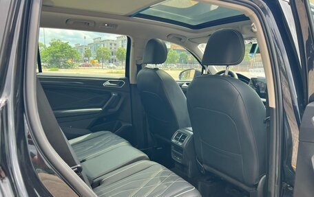 Volkswagen Tiguan II, 2023 год, 2 500 000 рублей, 11 фотография