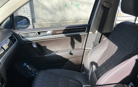 Volkswagen Touareg III, 2011 год, 2 300 000 рублей, 7 фотография