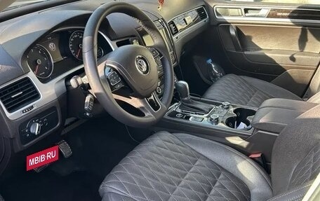 Volkswagen Touareg III, 2011 год, 2 300 000 рублей, 5 фотография