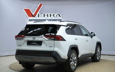 Toyota RAV4, 2020 год, 3 790 000 рублей, 5 фотография