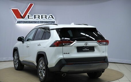 Toyota RAV4, 2020 год, 3 790 000 рублей, 7 фотография