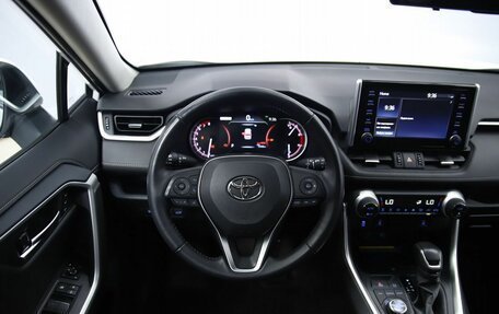Toyota RAV4, 2020 год, 3 790 000 рублей, 17 фотография