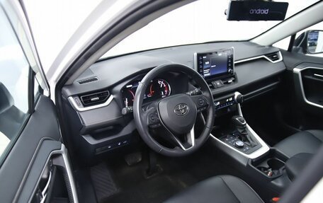 Toyota RAV4, 2020 год, 3 790 000 рублей, 10 фотография