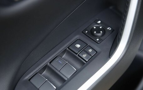 Toyota RAV4, 2020 год, 3 790 000 рублей, 16 фотография