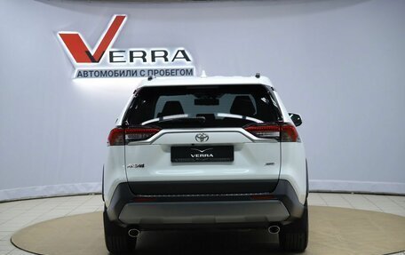 Toyota RAV4, 2020 год, 3 790 000 рублей, 6 фотография