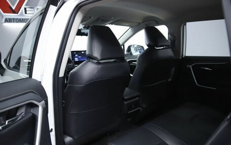 Toyota RAV4, 2020 год, 3 790 000 рублей, 12 фотография