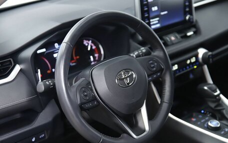 Toyota RAV4, 2020 год, 3 790 000 рублей, 11 фотография