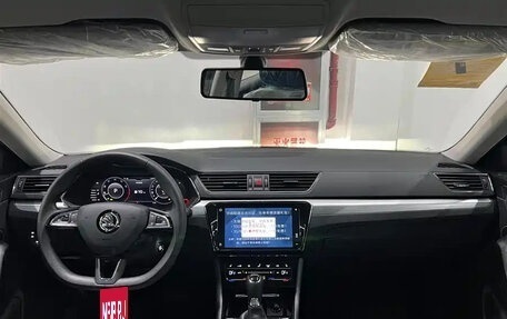Skoda Superb III рестайлинг, 2026 год, 2 200 000 рублей, 11 фотография