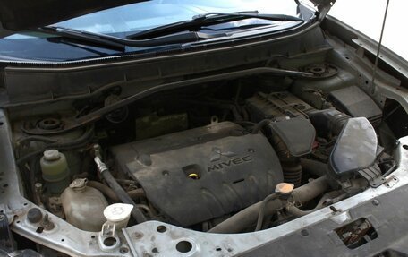 Mitsubishi Outlander III рестайлинг 3, 2010 год, 1 040 000 рублей, 9 фотография