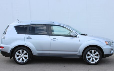 Mitsubishi Outlander III рестайлинг 3, 2010 год, 1 040 000 рублей, 8 фотография