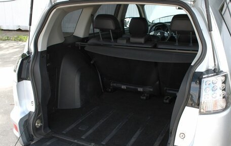 Mitsubishi Outlander III рестайлинг 3, 2010 год, 1 040 000 рублей, 10 фотография