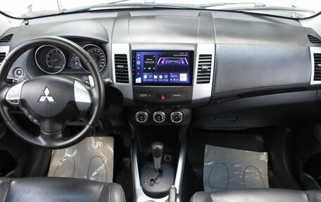Mitsubishi Outlander III рестайлинг 3, 2010 год, 1 040 000 рублей, 16 фотография