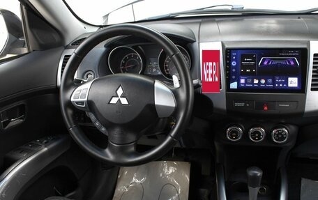 Mitsubishi Outlander III рестайлинг 3, 2010 год, 1 040 000 рублей, 17 фотография