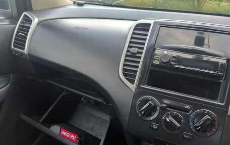 Nissan Wingroad III, 2011 год, 720 000 рублей, 25 фотография