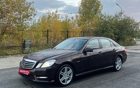 Mercedes-Benz E-Класс, 2011 год, 1 650 000 рублей, 2 фотография