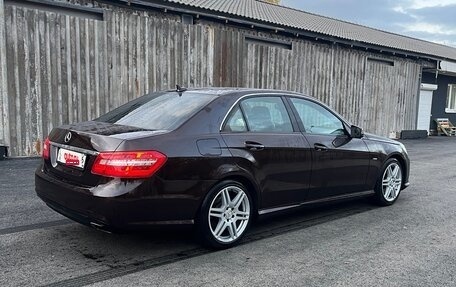 Mercedes-Benz E-Класс, 2011 год, 1 650 000 рублей, 3 фотография
